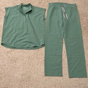 Jade Figs Scrub Set, Top Size XS/Bottom Size S